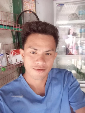 <span>James michael, 22</span>&nbsp;<span style='width: 25px; height: 16px; float: right; background-image: url(/bitmaps/flags_small/PH.PNG)'>&nbsp;</span><br><span>Camaligan, Filipinas</span>&nbsp;<input type='button' class='joinbtn' style='float: right' value='JOIN NOW' />