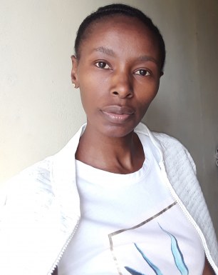 <span>Zama, 39</span>&nbsp;<span style='width: 25px; height: 16px; float: right; background-image: url(/bitmaps/flags_small/ZA.PNG)'>&nbsp;</span><br><span>Amanzimtoti, Sudáfrica</span>&nbsp;<input type='button' class='joinbtn' style='float: right' value='JOIN NOW' />