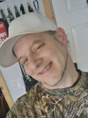 Canadian men looking for love