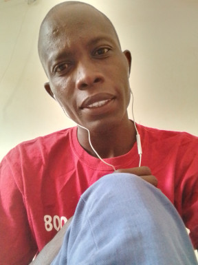 <span>Elie, 28</span>&nbsp;<span style='width: 25px; height: 16px; float: right; background-image: url(/bitmaps/flags_small/SN.PNG)'>&nbsp;</span><br><span>Dakar, Senegal</span>&nbsp;<input type='button' class='joinbtn' style='float: right' value='JOIN NOW' />