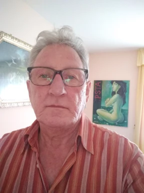 <span>Horst, 64</span>&nbsp;<span style='width: 25px; height: 16px; float: right; background-image: url(/bitmaps/flags_small/DE.PNG)'>&nbsp;</span><br><span>Frankfurt A, Germany</span>&nbsp;<input type='button' class='joinbtn' style='float: right' value='JOIN NOW' />