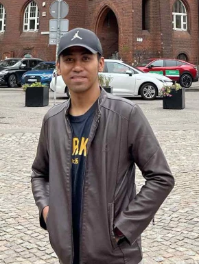 Foreign men for dating