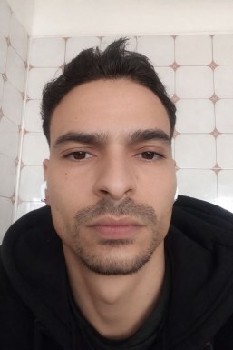 <span>issam, 30</span>&nbsp;<span style='width: 25px; height: 16px; float: right; background-image: url(/bitmaps/flags_small/TN.PNG)'>&nbsp;</span><br><span>Bizerte, Tunisia</span>&nbsp;<input type='button' class='joinbtn' style='float: right' value='JOIN NOW' />