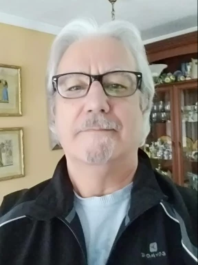 Spanish men looking for love