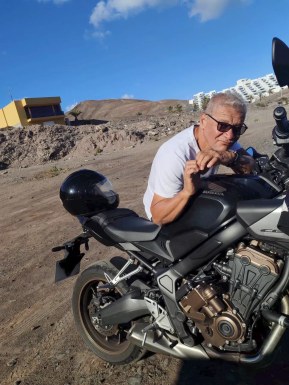 Spanish men looking for love