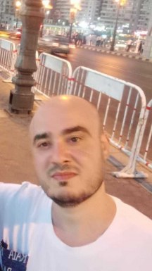 <span>Aser, 44</span>&nbsp;<span style='width: 25px; height: 16px; float: right; background-image: url(/bitmaps/flags_small/EG.PNG)'>&nbsp;</span><br><span>Cairo, Egipto</span>&nbsp;<input type='button' class='joinbtn' style='float: right' value='JOIN NOW' />