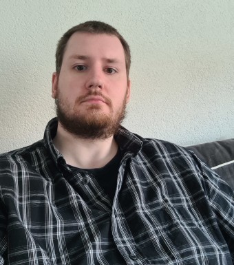 <span>Julian, 32</span>&nbsp;<span style='width: 25px; height: 16px; float: right; background-image: url(/bitmaps/flags_small/NL.PNG)'>&nbsp;</span><br><span>Katwijk, Netherlands</span>&nbsp;<input type='button' class='joinbtn' style='float: right' value='JOIN NOW' />