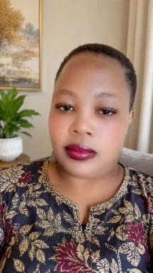 <span>Sue, 35</span>&nbsp;<span style='width: 25px; height: 16px; float: right; background-image: url(/bitmaps/flags_small/KE.PNG)'>&nbsp;</span><br><span>Kirinyaga, Kenya</span>&nbsp;<input type='button' class='joinbtn' style='float: right' value='JOIN NOW' />