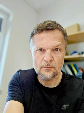 <span>Artur, 49</span>&nbsp;<span style='width: 25px; height: 16px; float: right; background-image: url(/bitmaps/flags_small/PL.PNG)'>&nbsp;</span><br><span>Jonkowo, Polonia</span>&nbsp;<input type='button' class='joinbtn' style='float: right' value='JOIN NOW' />