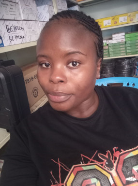 <span>Akinyi, 25</span>&nbsp;<span style='width: 25px; height: 16px; float: right; background-image: url(/bitmaps/flags_small/KE.PNG)'>&nbsp;</span><br><span>Nairobi, Kenya</span>&nbsp;<input type='button' class='joinbtn' style='float: right' value='JOIN NOW' />