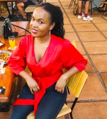<span>Faye, 26</span>&nbsp;<span style='width: 25px; height: 16px; float: right; background-image: url(/bitmaps/flags_small/KE.PNG)'>&nbsp;</span><br><span>Westlands, Kenya</span>&nbsp;<input type='button' class='joinbtn' style='float: right' value='JOIN NOW' />