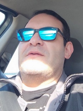 Spanish men looking for love