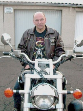 <span>ราม, 66</span>&nbsp;<span style='width: 25px; height: 16px; float: right; background-image: url(/bitmaps/flags_small/DE.PNG)'>&nbsp;</span><br><span>Goslar, Germany</span>&nbsp;<input type='button' class='joinbtn' style='float: right' value='JOIN NOW' />