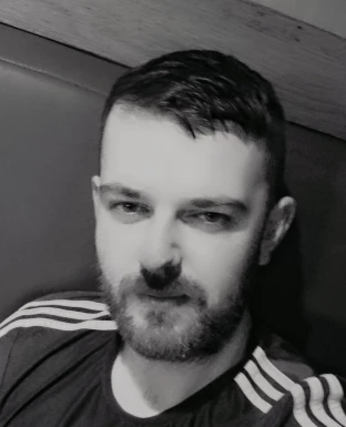 English men looking for love