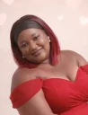 Beverly, 27&nbsp;lat